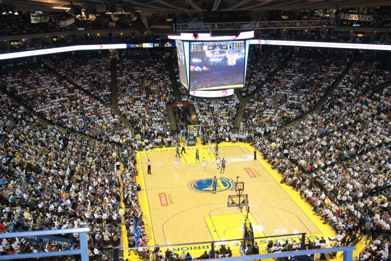 Read more about the article Which NBA Teams Are Blacked Out in My Area?
